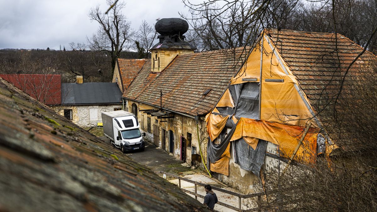 Fotky z pražské Cibulky: Takhle se historická usedlost mění v dětský hospic